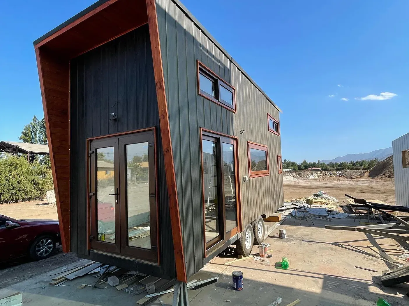 Módulo habitacional con ventanas de PVC